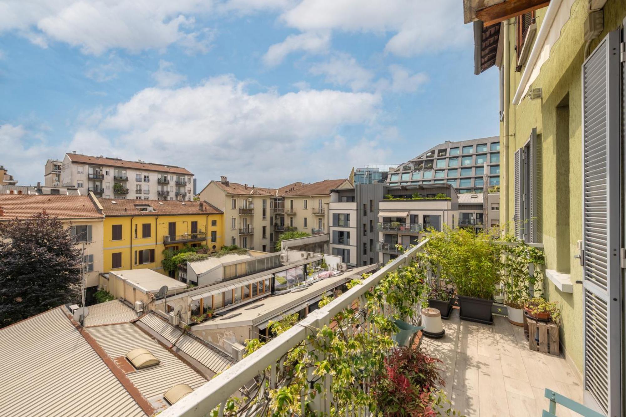 Milano Isola - Bright 2-Room Apartment With Balcony 외부 사진